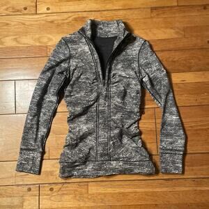 Lululemon Cypress Kiss 1/2 Zip Long Sleeve Pullover Jacket/Sweater